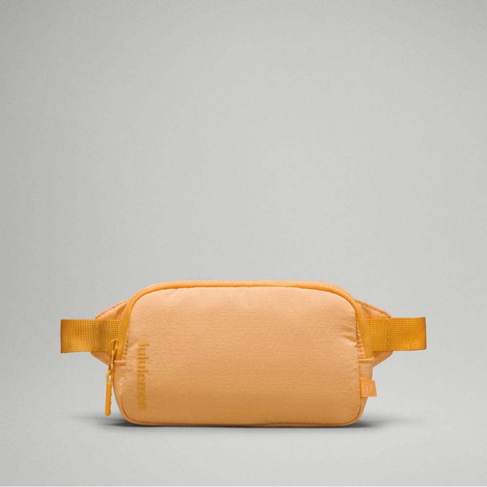 NWT lululemon Mini Belt Bag- Mango Dreams